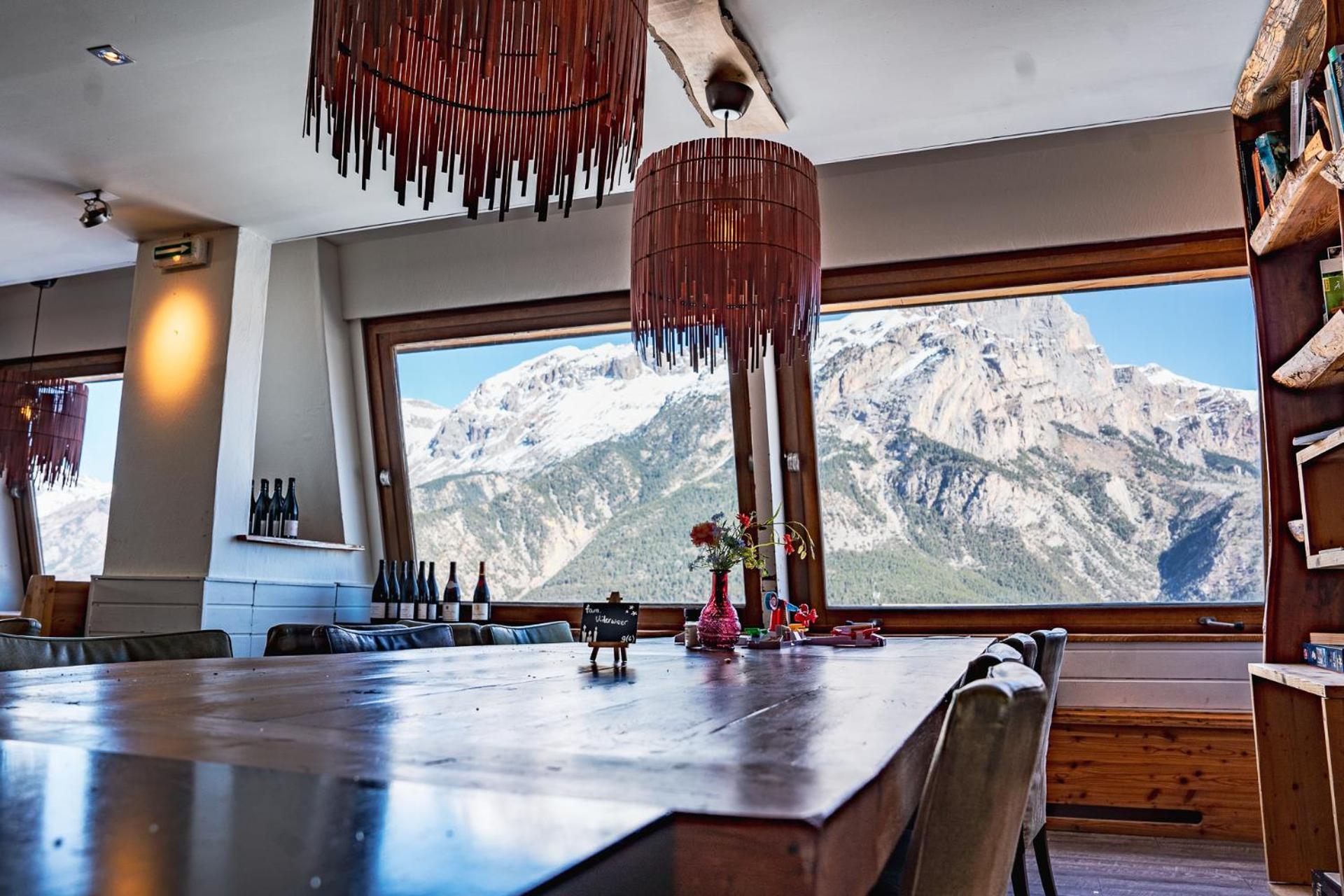 Hotel Restaurant Saint Roch Puy-Saint-Vincent Buitenkant foto