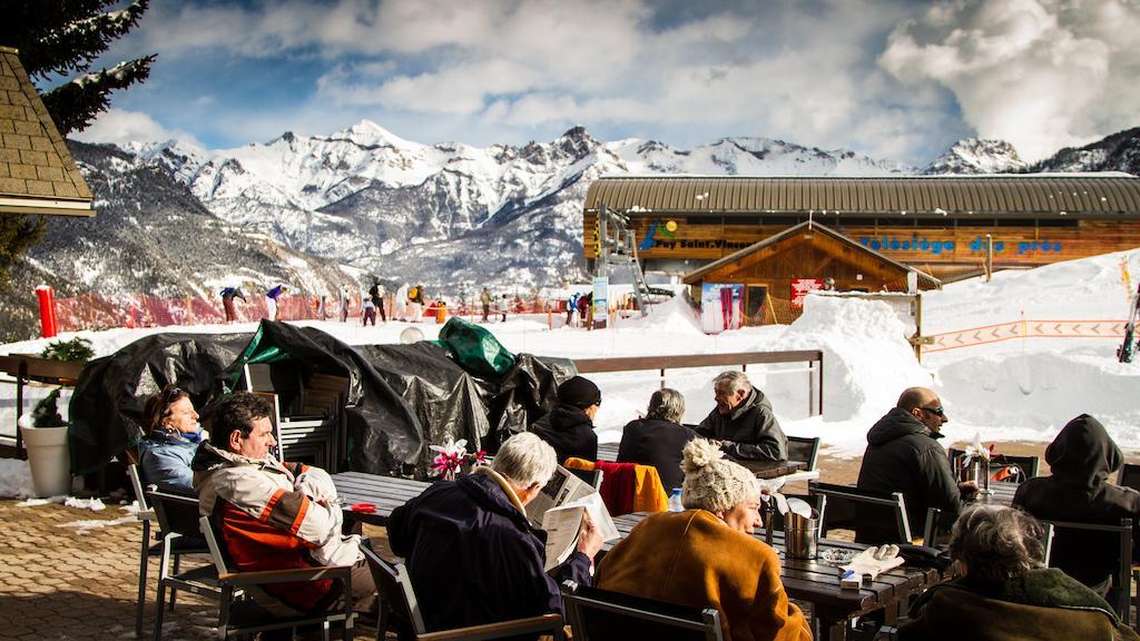 Hotel Restaurant Saint Roch Puy-Saint-Vincent Buitenkant foto